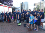 Blusgroep Burgum en Gytsjerk halen nat pak voor de  Ice Bucket Challe